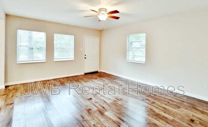 3643 Morris Ave - Photo 6 of 11