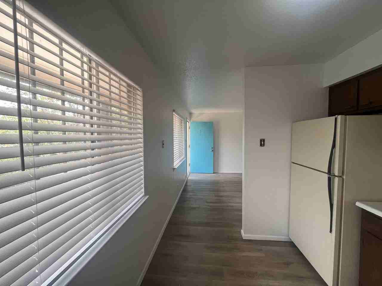 313 Girard Blvd Se - Photo 5 of 27