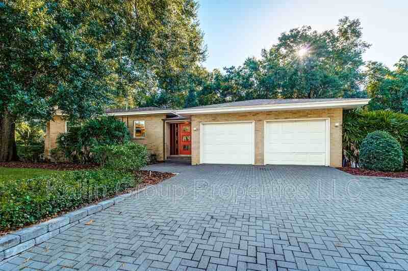 1203 Easton Dr - Photo 5 of 35