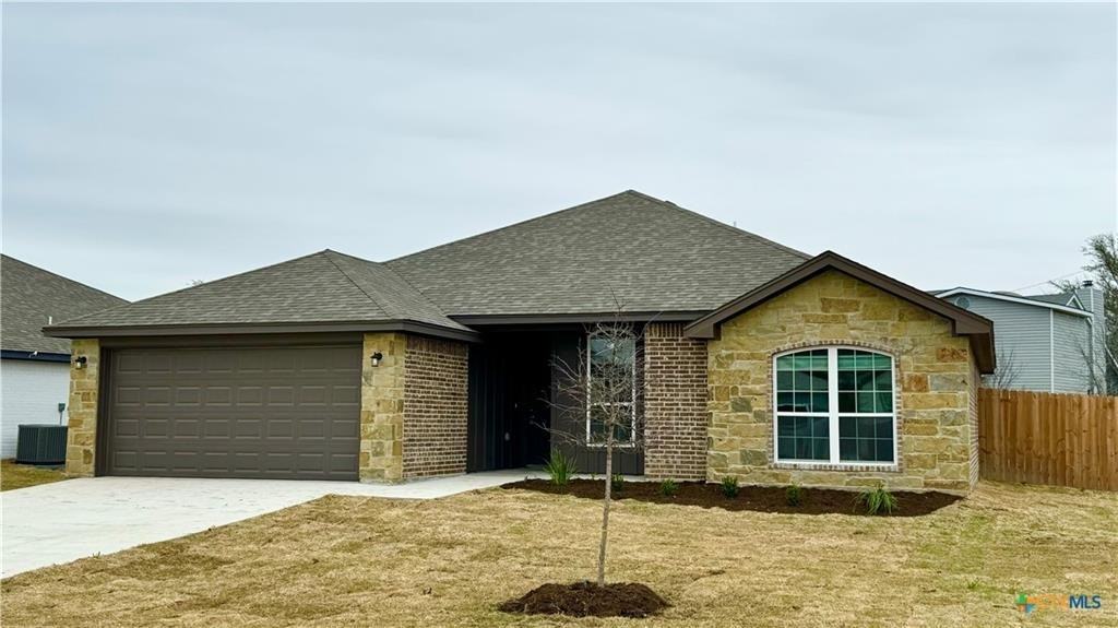 1035 Campbellton Dr - Photo 2 of 24