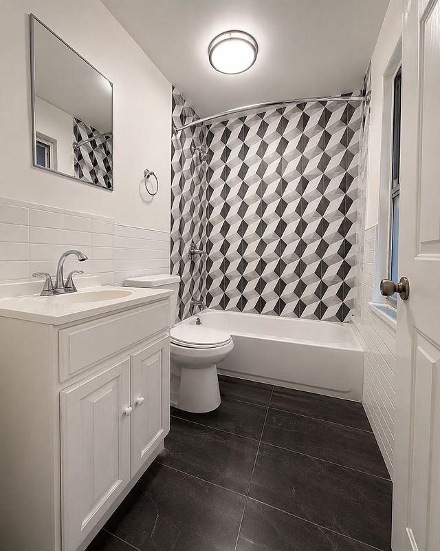905 41st St - Photo 4 of 4