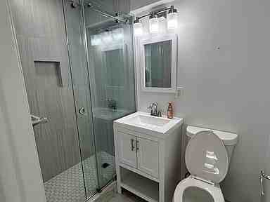 5816 85th St #1C - Photo 4 of 6