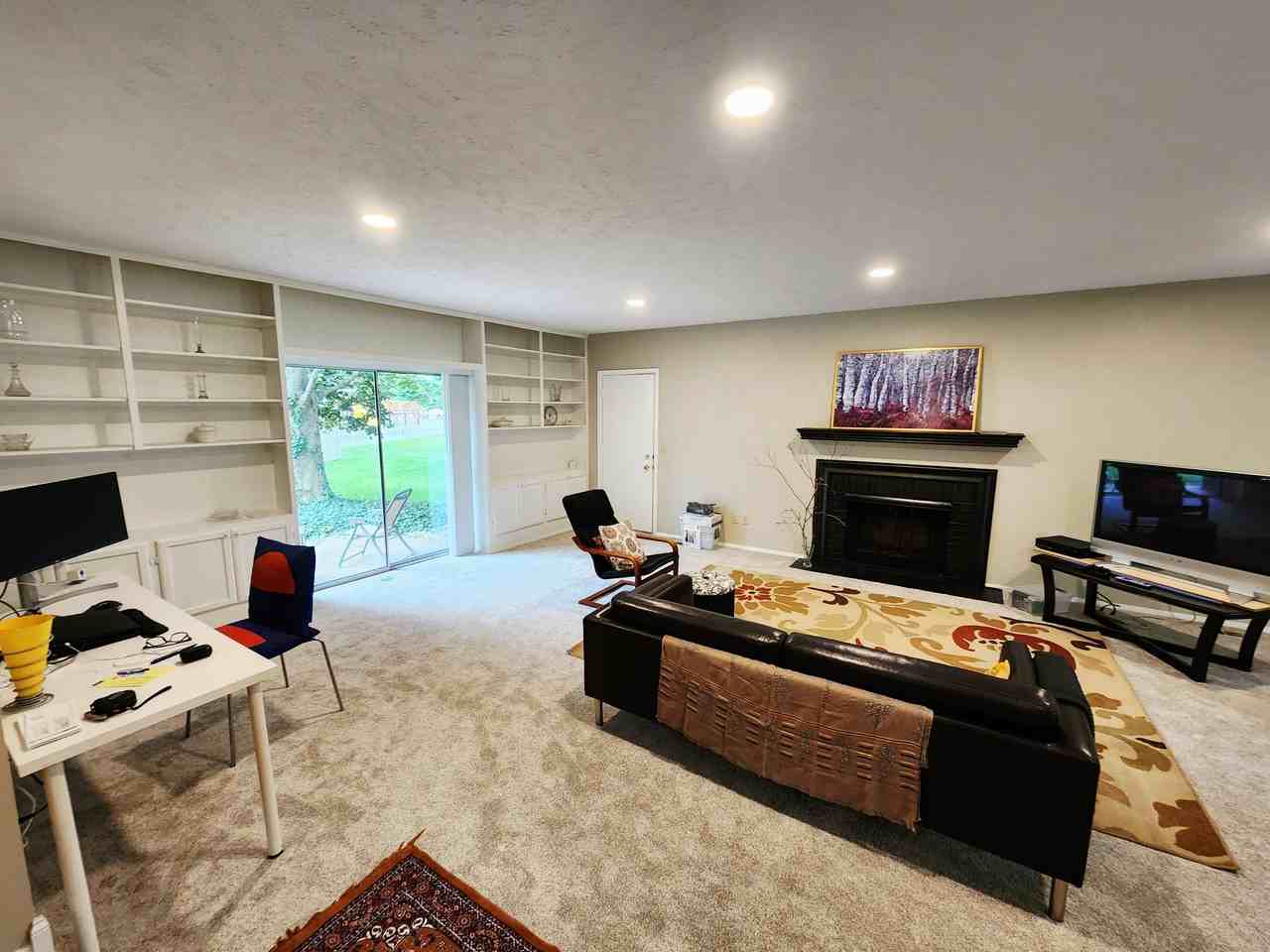 53120 Fox Ct - Photo 2 of 18