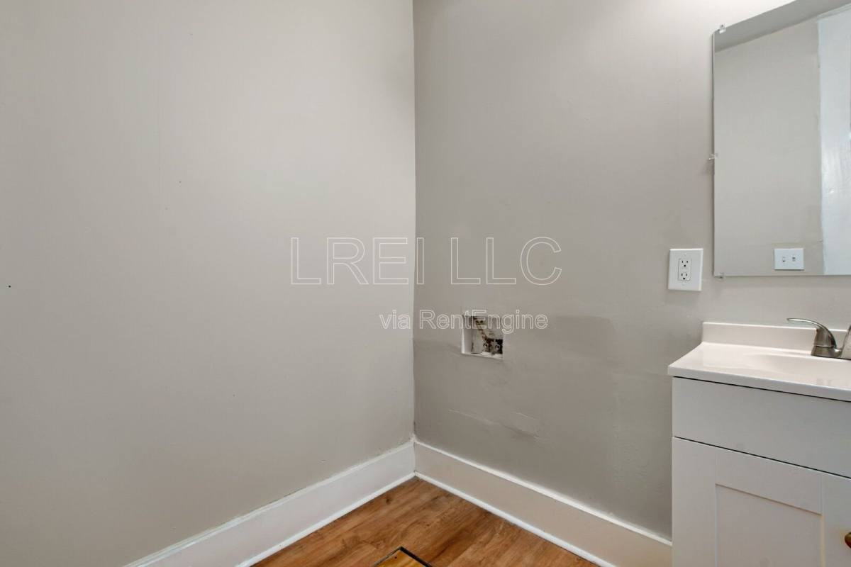 1705 1 2 Hale Ave - Photo 5 of 10