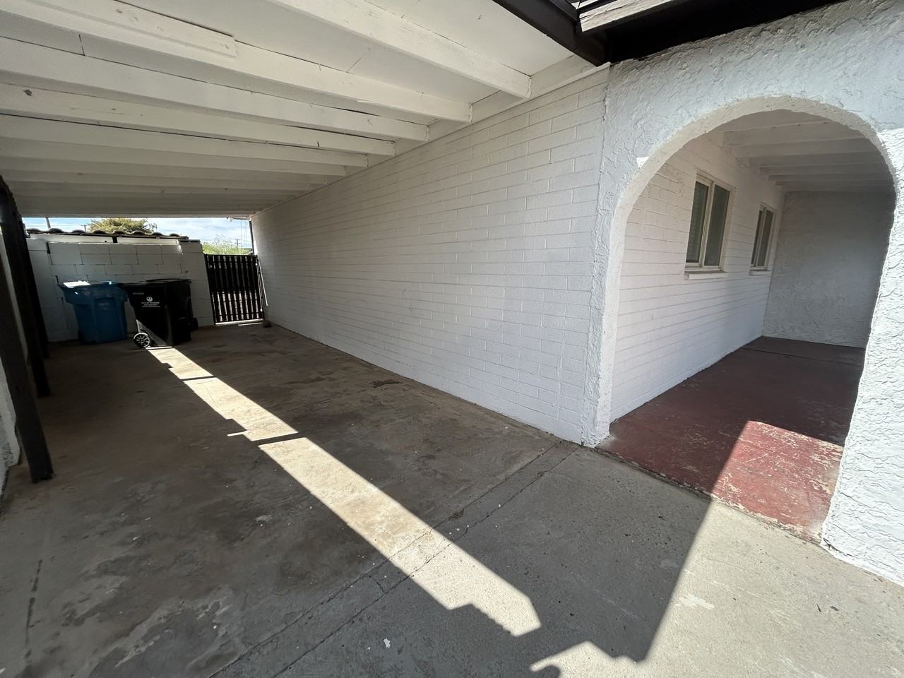 3062 N 42nd Ave - Photo 3 of 50