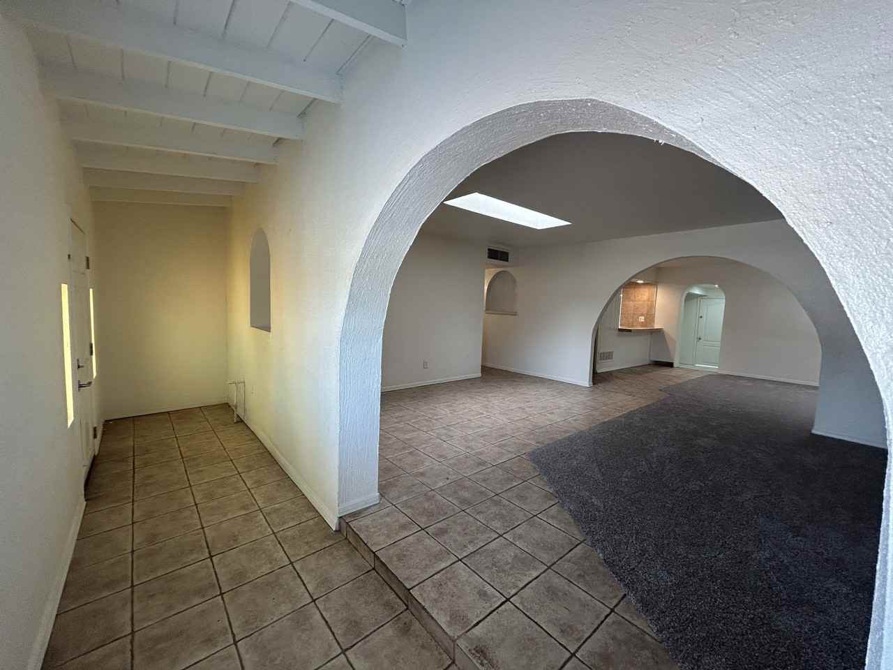 3062 N 42nd Ave - Photo 5 of 50