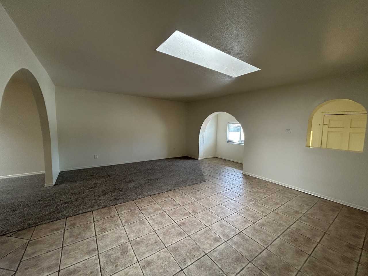 3062 N 42nd Ave - Photo 6 of 50