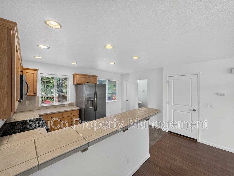 5413 Se 119th Ave - Photo 4 of 20