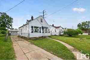 featured image of 3540 Bellevue Rd