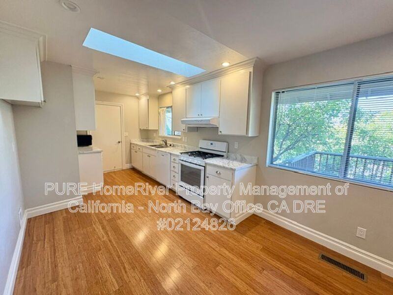 707 Bassett St - Photo 7 of 16
