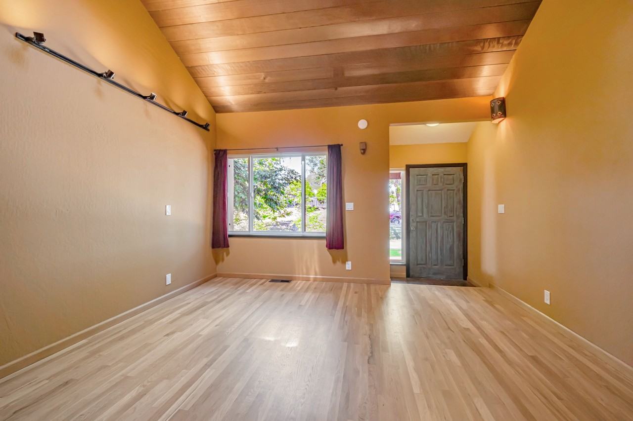 300 Plateau Ave - Photo 5 of 39