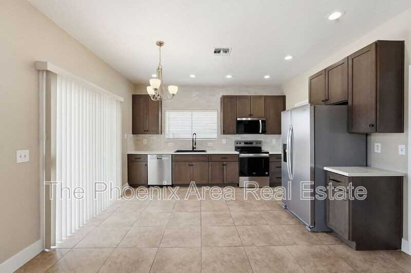 751 E Reflection Pl - Photo 4 of 36