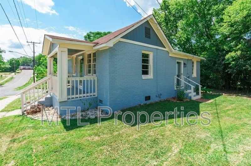 202 Hunter St - Photo 3 of 15