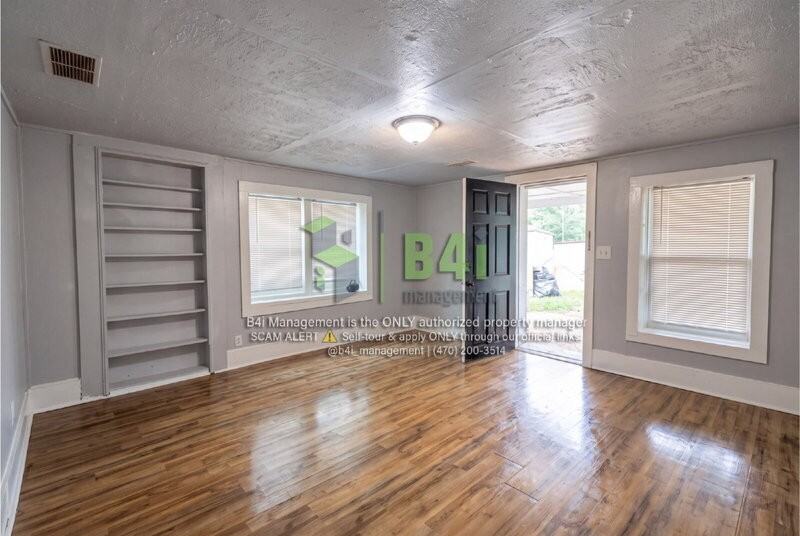 70 W Smith Rd - Photo 3 of 18