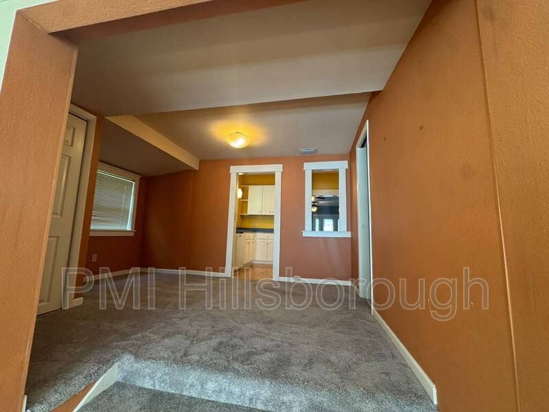 1403 E Paris St - Photo 3 of 30