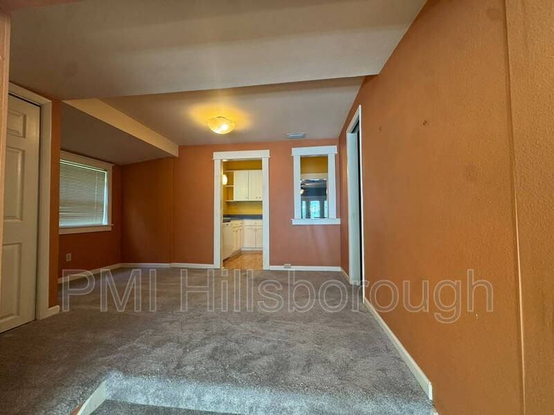 1403 E Paris St - Photo 4 of 30