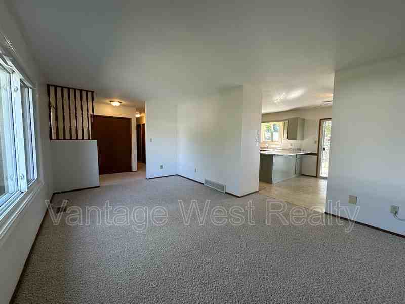 1281 Bothe Rd - Photo 7 of 39