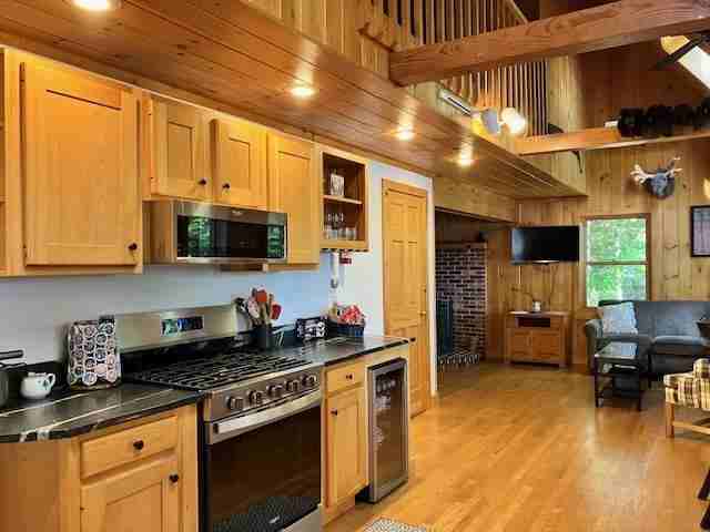 77 Fuller Ln - Photo 7 of 15