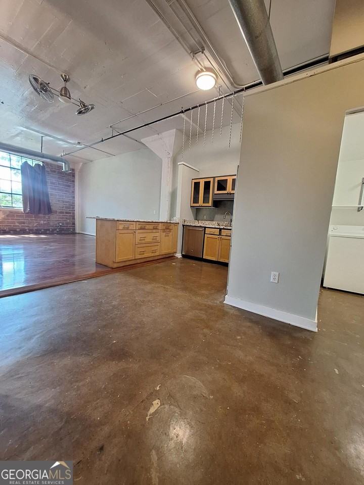 172 Haynes St Sw #213 - Photo 5 of 23