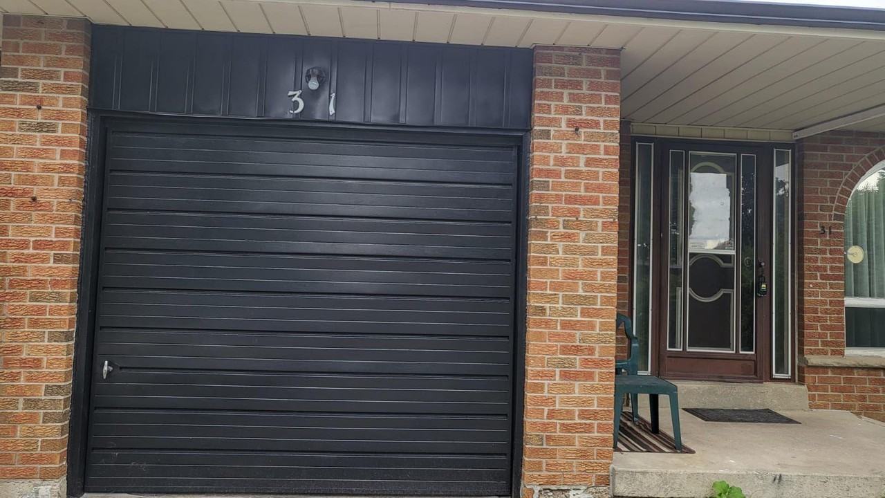 31 Manitou Cres - Photo 2 of 15