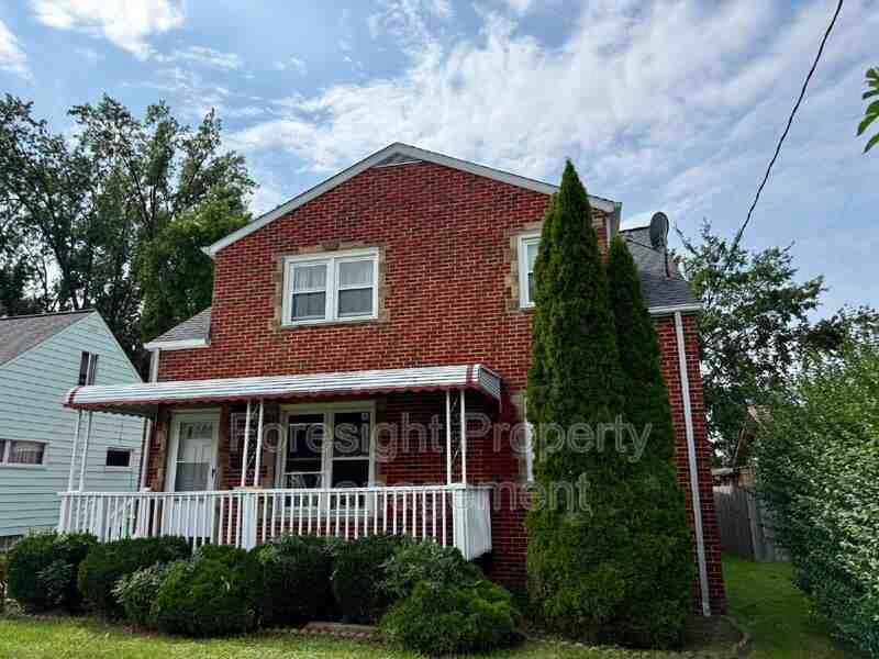 654 E 240th St - Photo 2 of 21