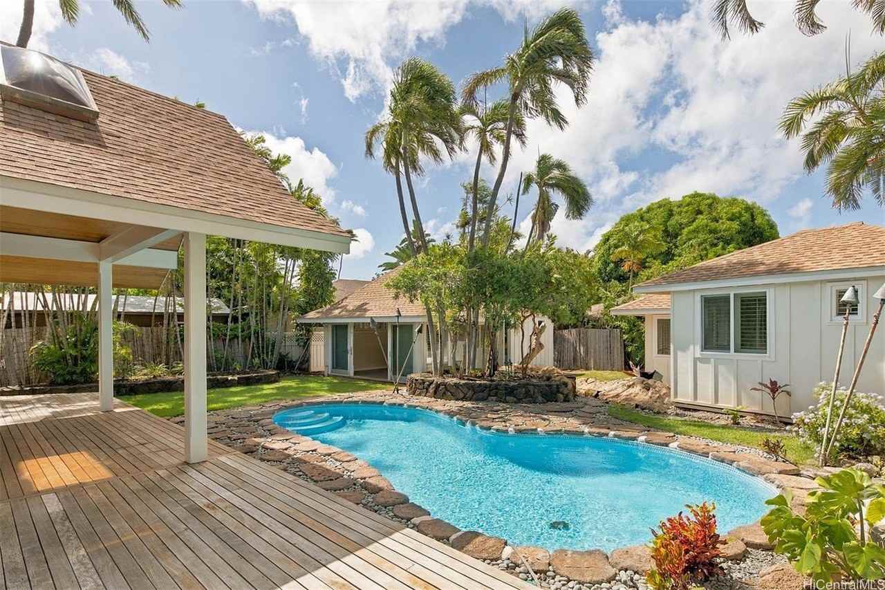 814 Kealaolu Ave - Photo 3 of 24