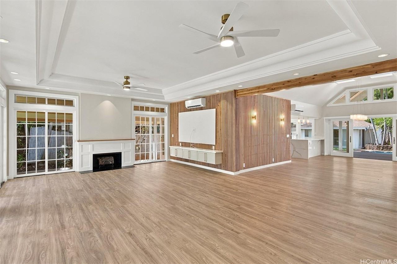 814 Kealaolu Ave - Photo 6 of 24