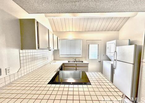 521 Pepeekeo St #7 - Photo 5 of 25