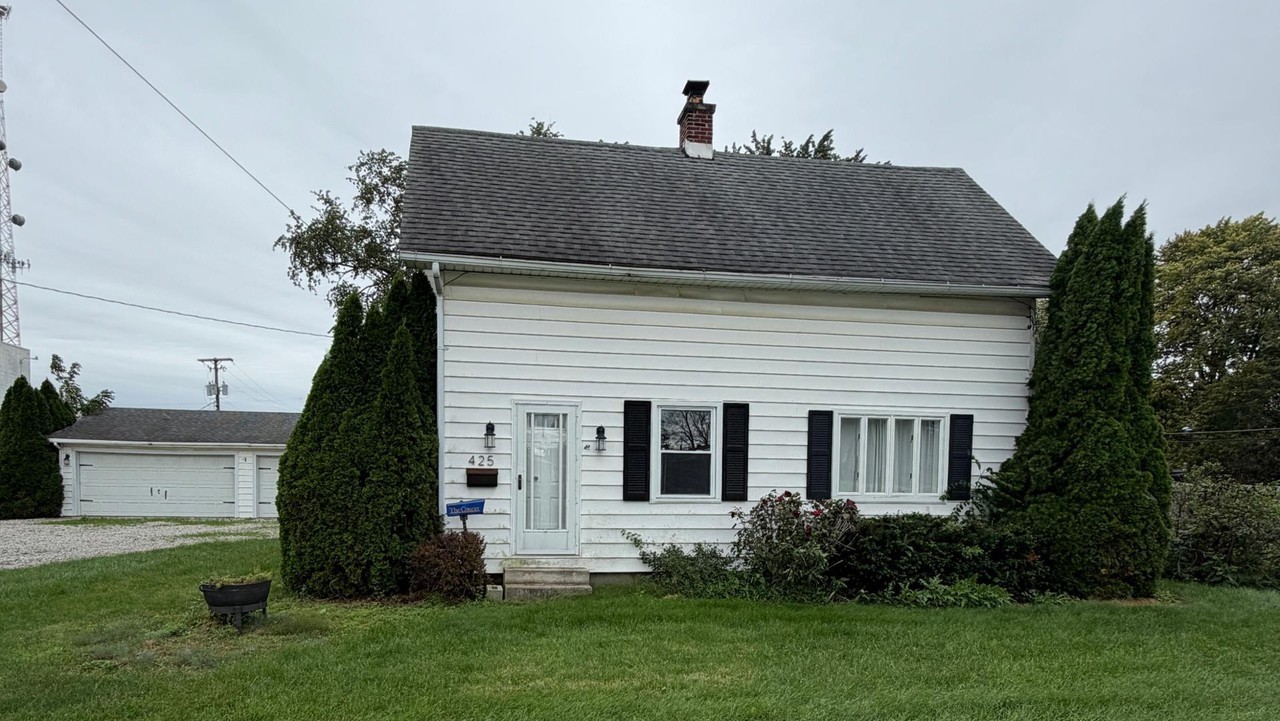 425 Oak Ave - Photo 2 of 9