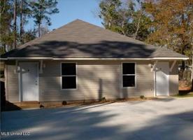 featured image of 2521 N 10th St