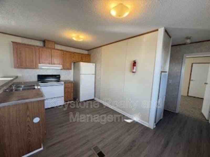 805 Monroe Ln - Photo 7 of 10