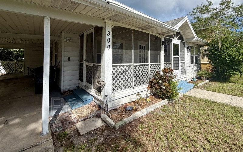 300 N Jefferson Ave - Photo 3 of 19