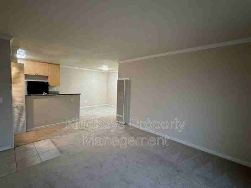 754 Florida St - Photo 2 of 10
