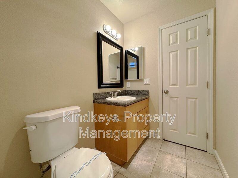 754 Florida St - Photo 6 of 10