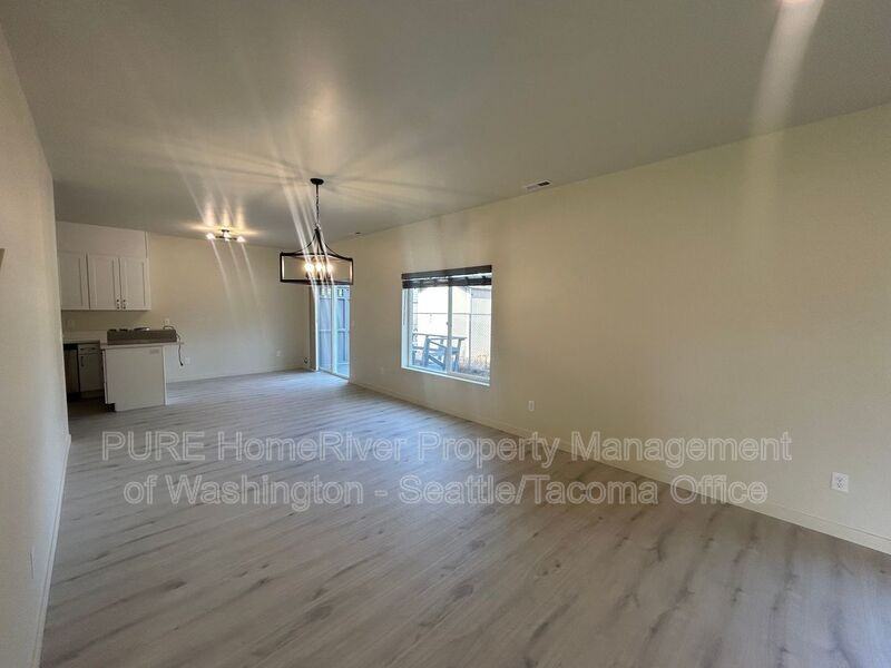 208th St E #5111 - Photo 4 of 33