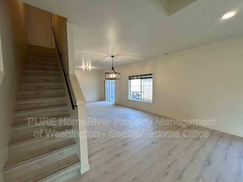 208th St E #5111 - Photo 6 of 33