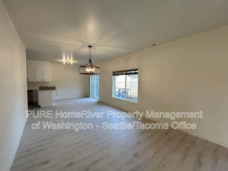 208th St E #5111 - Photo 7 of 33