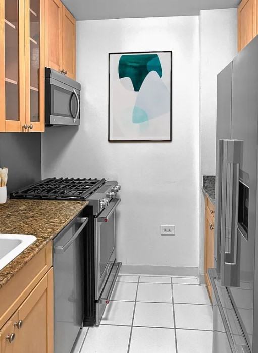 402 3rd Ave #506 - Photo 2 of 9