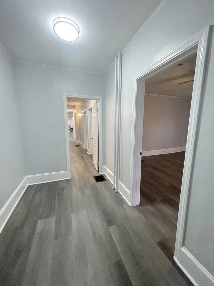 27 Bigelow St #1 - Photo 5 of 18