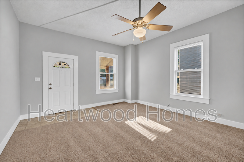 117 Church St - Photo 2 of 20