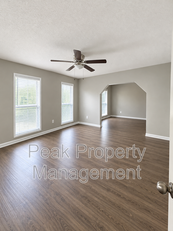 3096 Claudette Rd - Photo 3 of 4