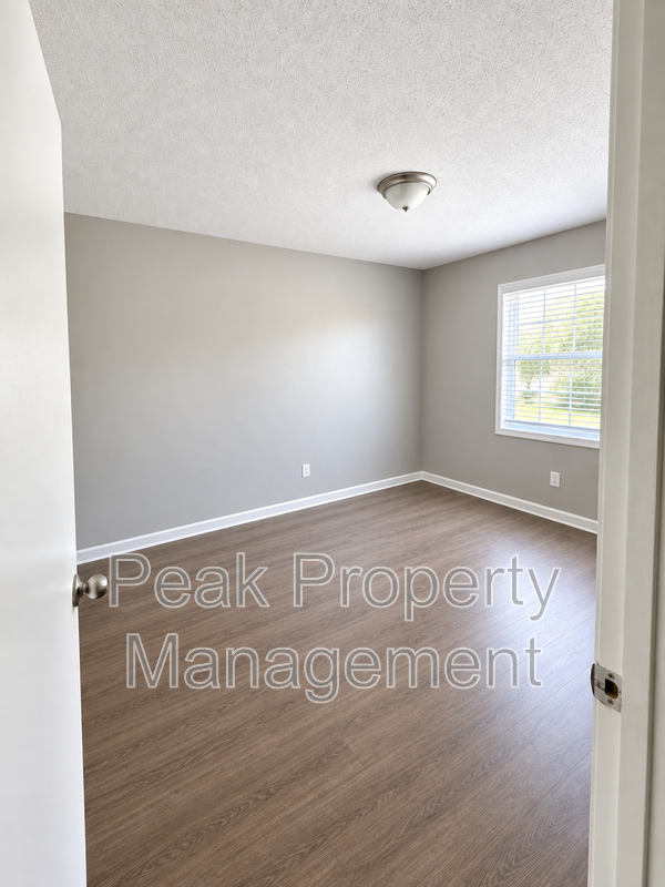 3096 Claudette Rd - Photo 4 of 4
