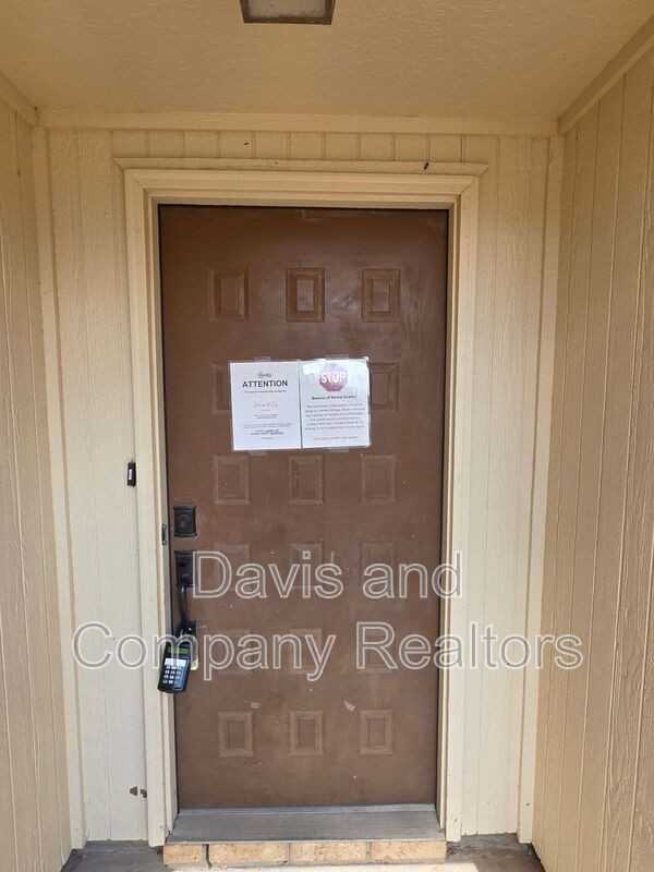 5304 Brazos Ct - Photo 2 of 32