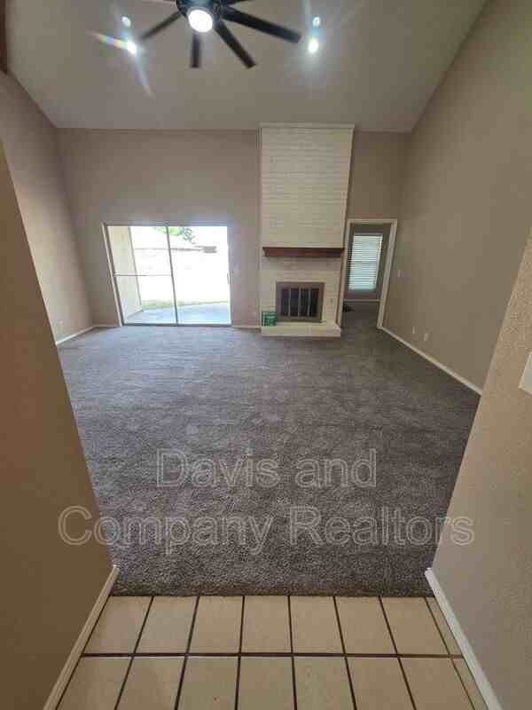 5304 Brazos Ct - Photo 3 of 32