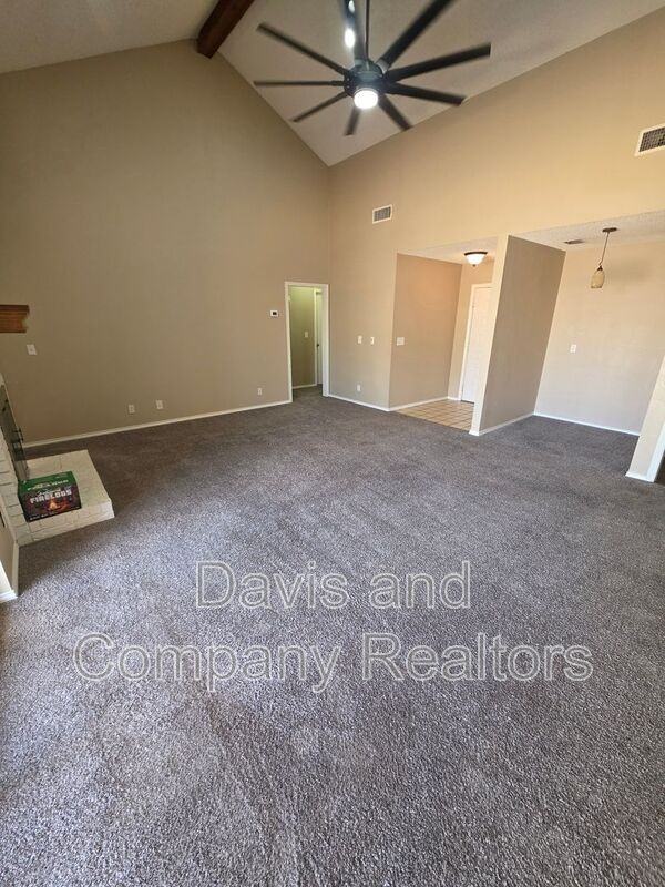 5304 Brazos Ct - Photo 5 of 32