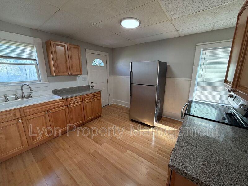 14 Oakland Pl #1R