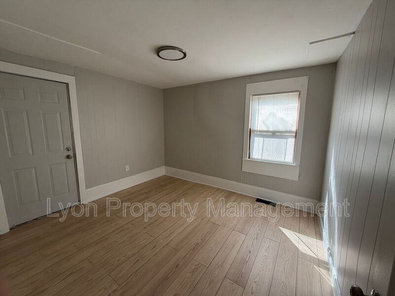 14 Oakland Pl #1R - Photo 2 of 7