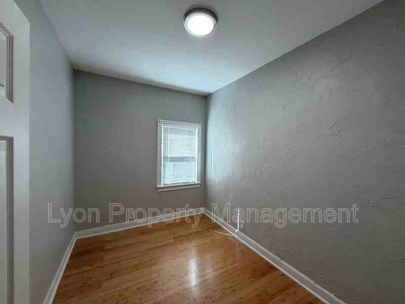14 Oakland Pl #1R - Photo 3 of 7