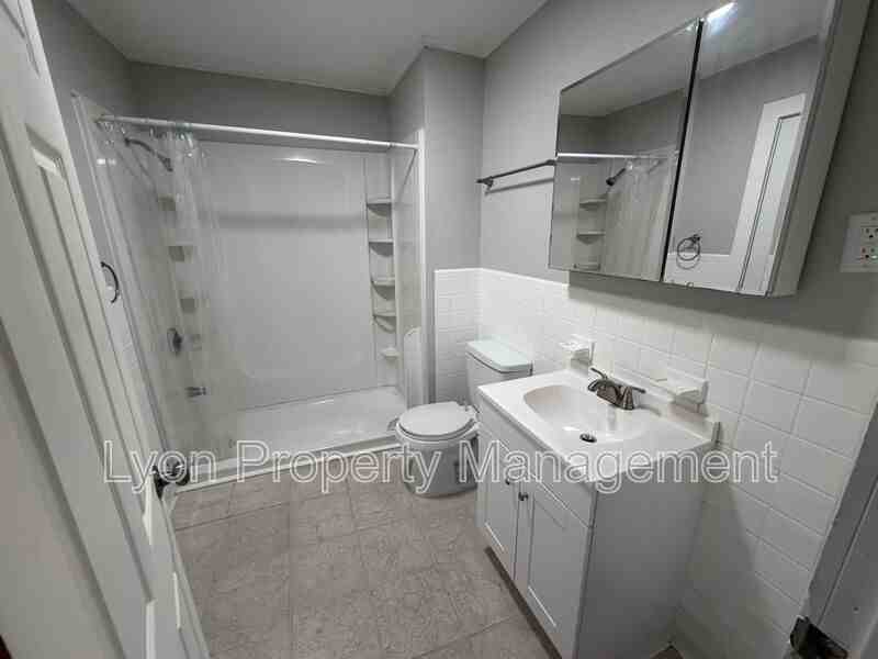 14 Oakland Pl #1R - Photo 4 of 7