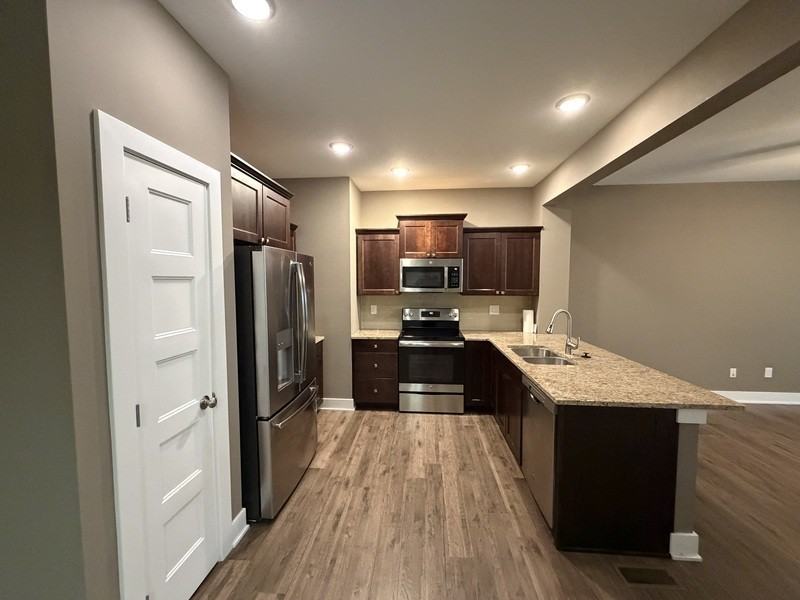 1411 Sw Campus Ln - Photo 6 of 20